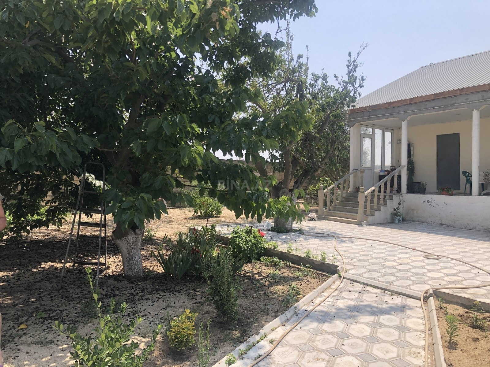Kirayə verilir 2 otaqlı həyət evi 100 m² — Bakı 2 otaq 100.00 m²