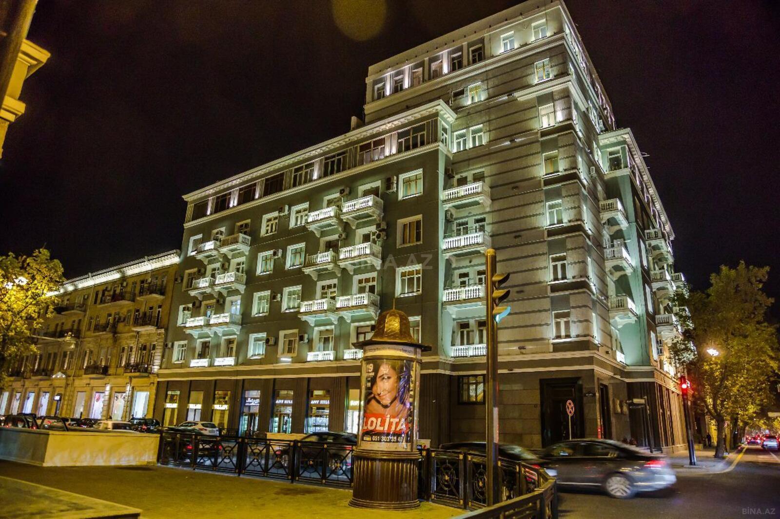 Kirayə verilir 3 otaqlı mənzil 130 m² — Bakı, Sahil qəs. 3 otaq 130.00 m²