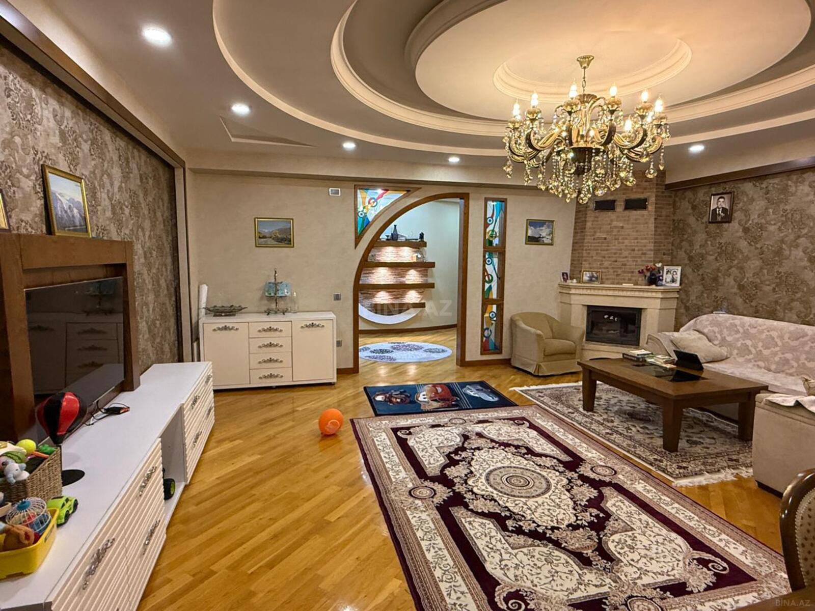 Satılır 4 otaqlı mənzil 154 m² — Bakı 4 otaq 154.00 m²
