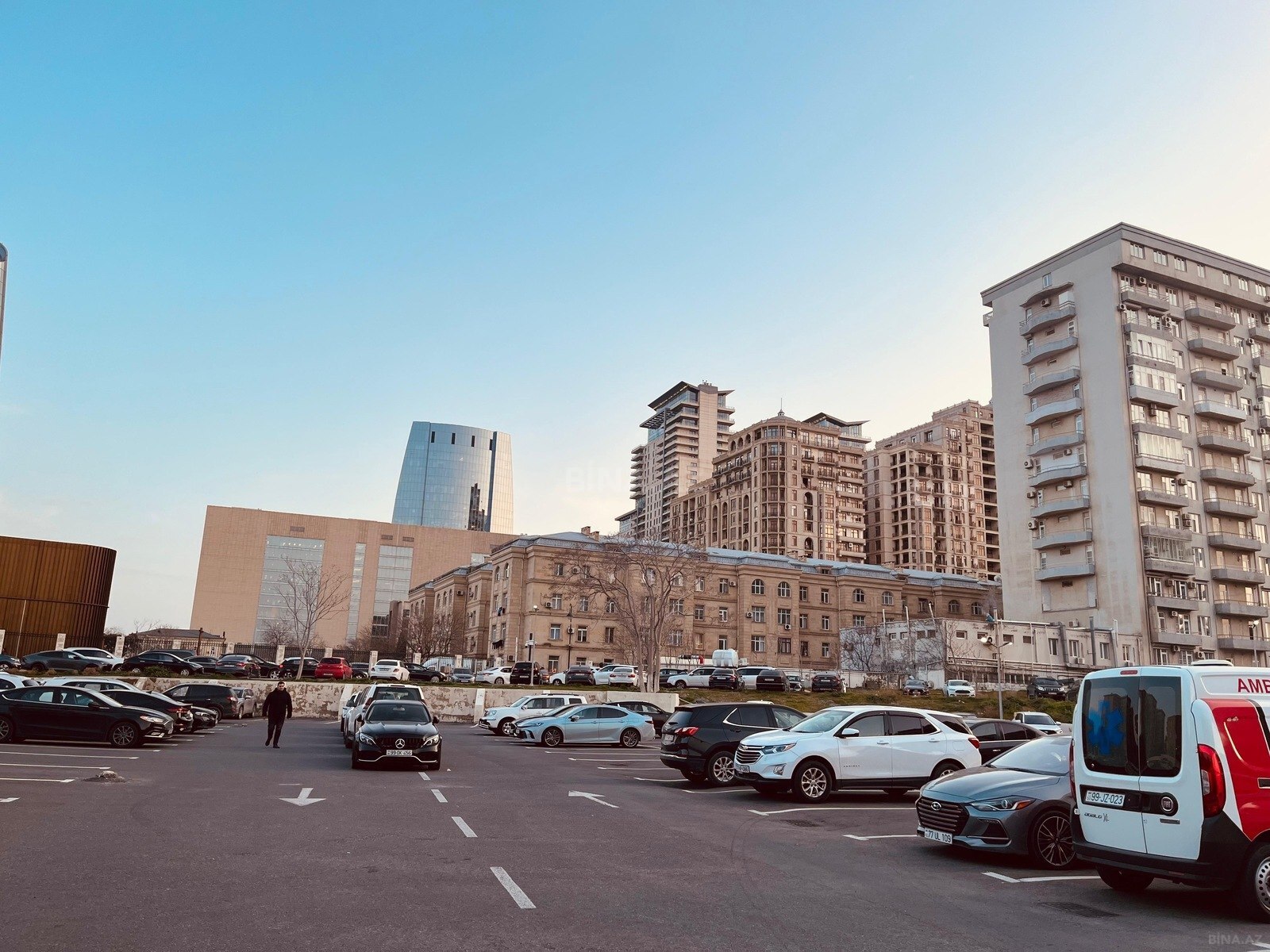 Satılır 5 otaqlı mənzil 200 m² — Bakı 5 otaq 200.00 m²