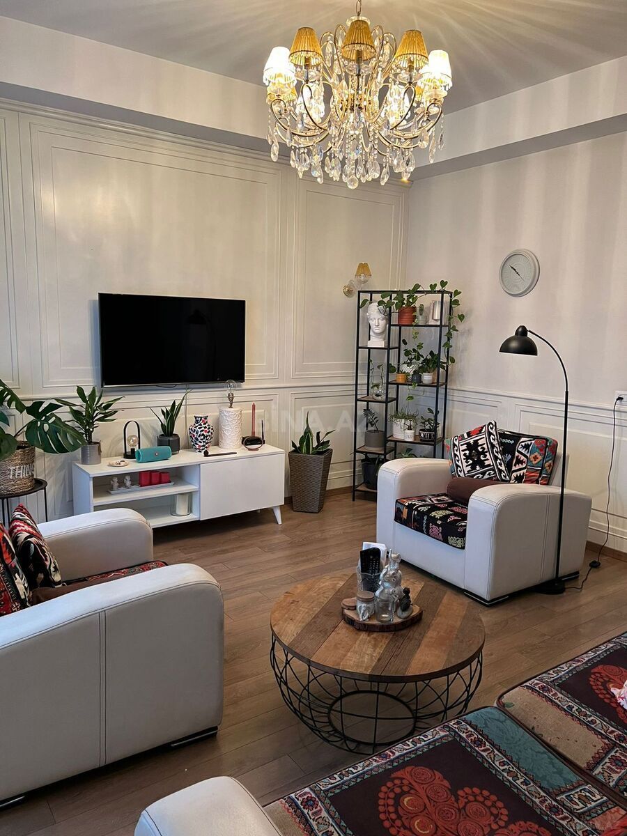 Kirayə verilir 2 otaqlı mənzil 75 m² — Bakı 2 otaq 75.00 m²