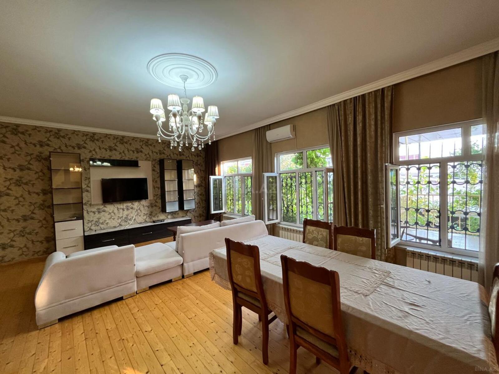 Kirayə verilir 4 otaqlı həyət evi 130 m² — Bakı, Səbail 4 otaq 130.00 m²