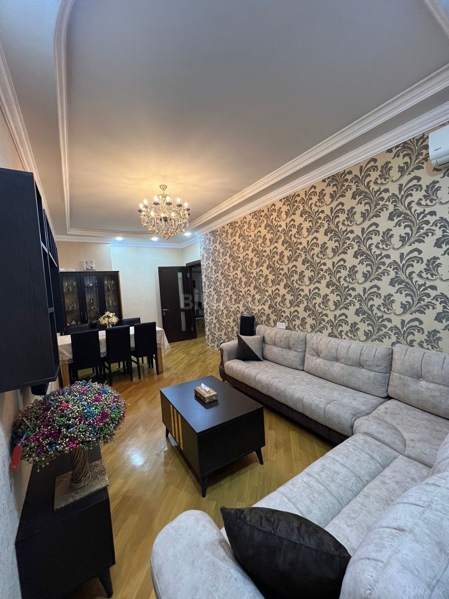 Satılır 4 otaqlı mənzil 140 m² — Bakı, İnşaatçılar 4 otaq 140.00 m²