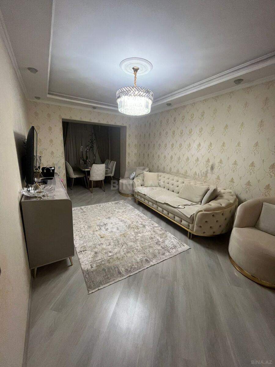 Satılır 4 otaqlı mənzil 105 m² — Bakı, İnşaatçılar 4 otaq 105.00 m²