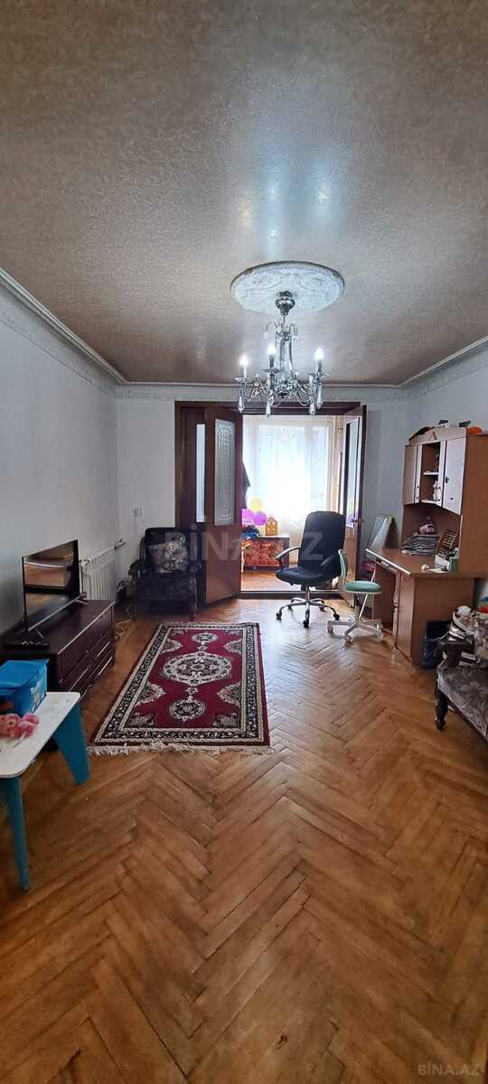 Satılır 4 otaqlı mənzil 100 m² — Bakı, İnşaatçılar 4 otaq 100.00 m²