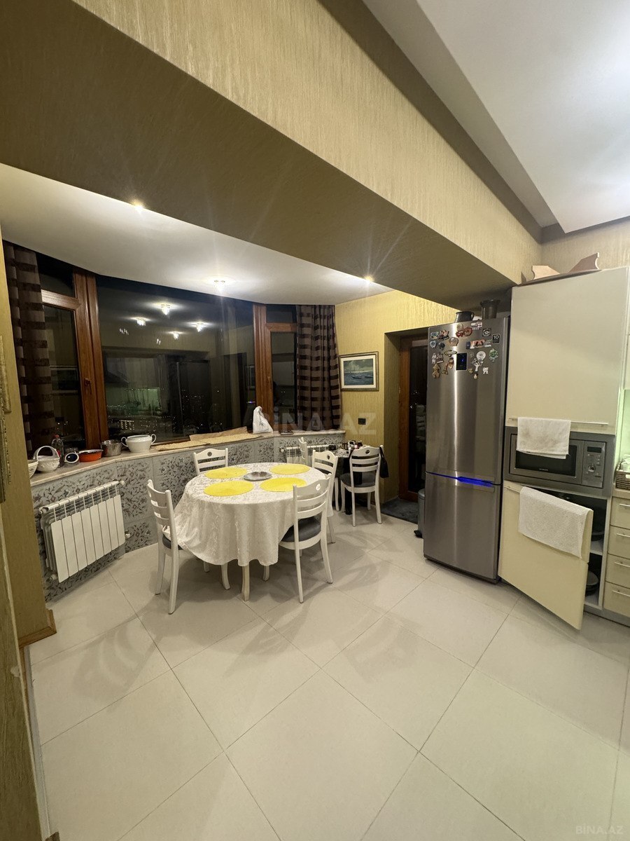 Satılır 4 otaqlı mənzil 152 m² — Bakı, Nizami 4 otaq 152.00 m²