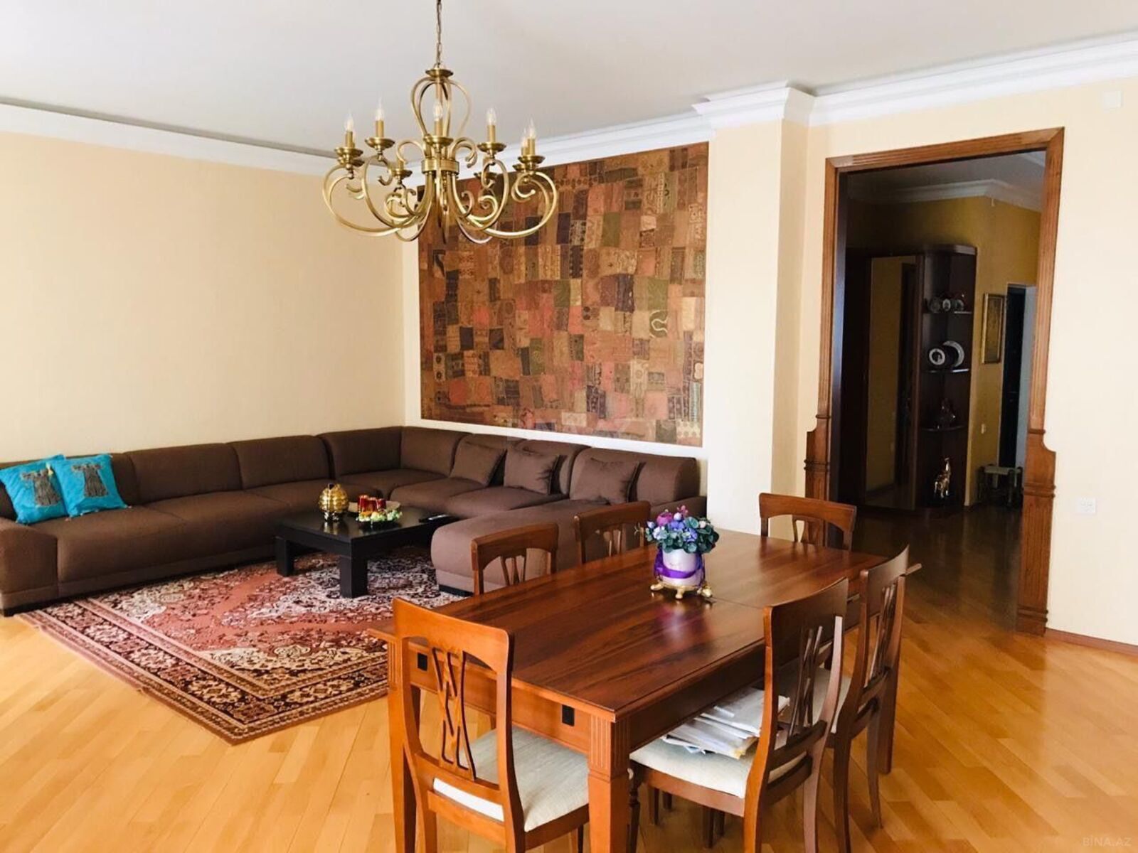 Satılır 5 otaqlı mənzil 200 m² — Bakı, Nizami 5 otaq 200.00 m²