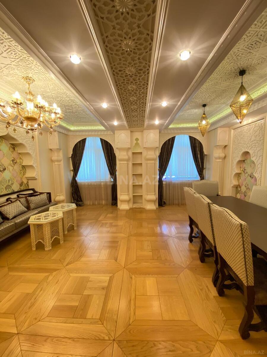 Satılır 9 otaqlı mənzil 450 m² — Bakı 9 otaq 450.00 m²