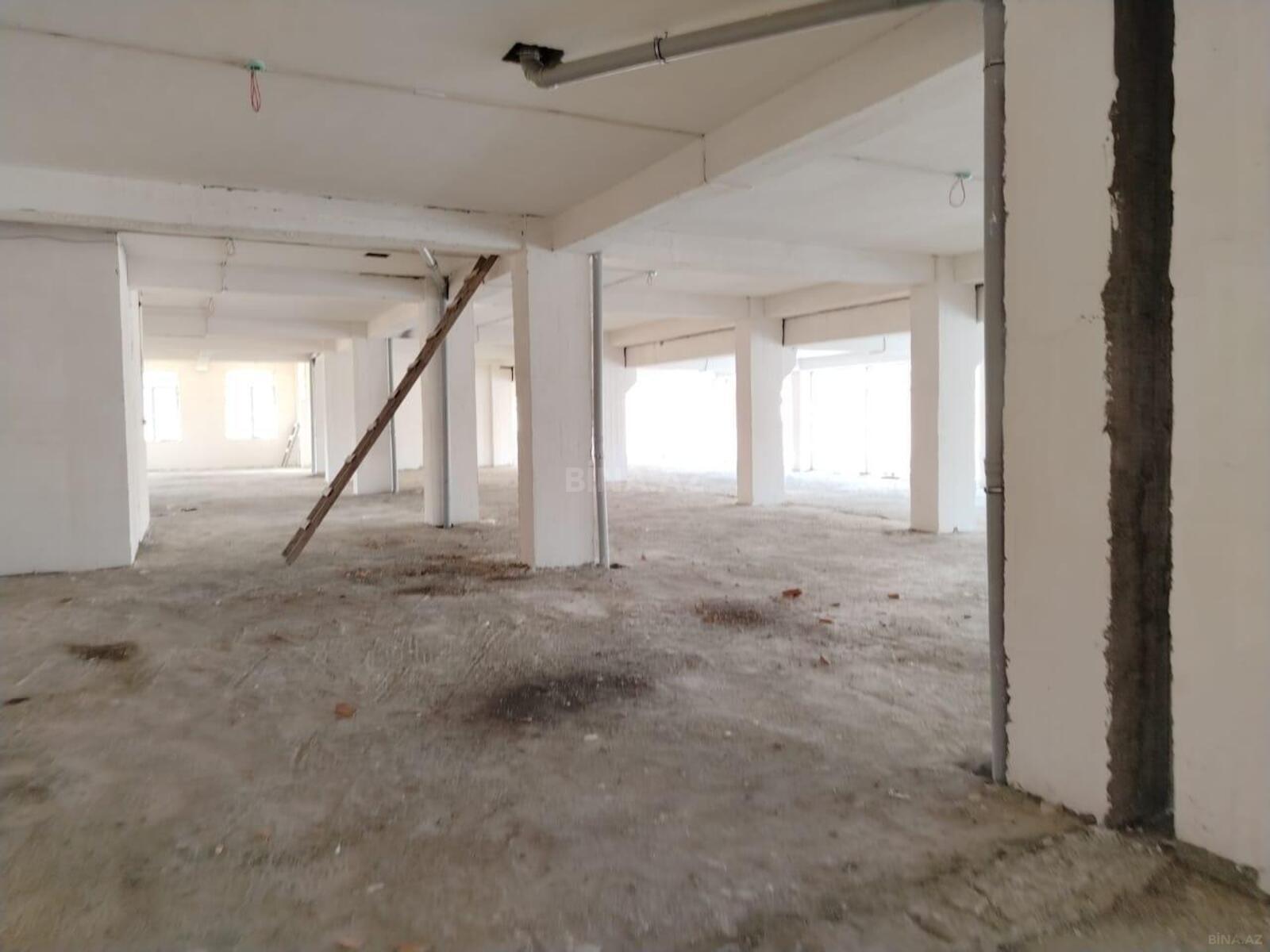 Satılır obyekt 660 m² — Bakı, Memar Əcəmi yanı 660.00 m²