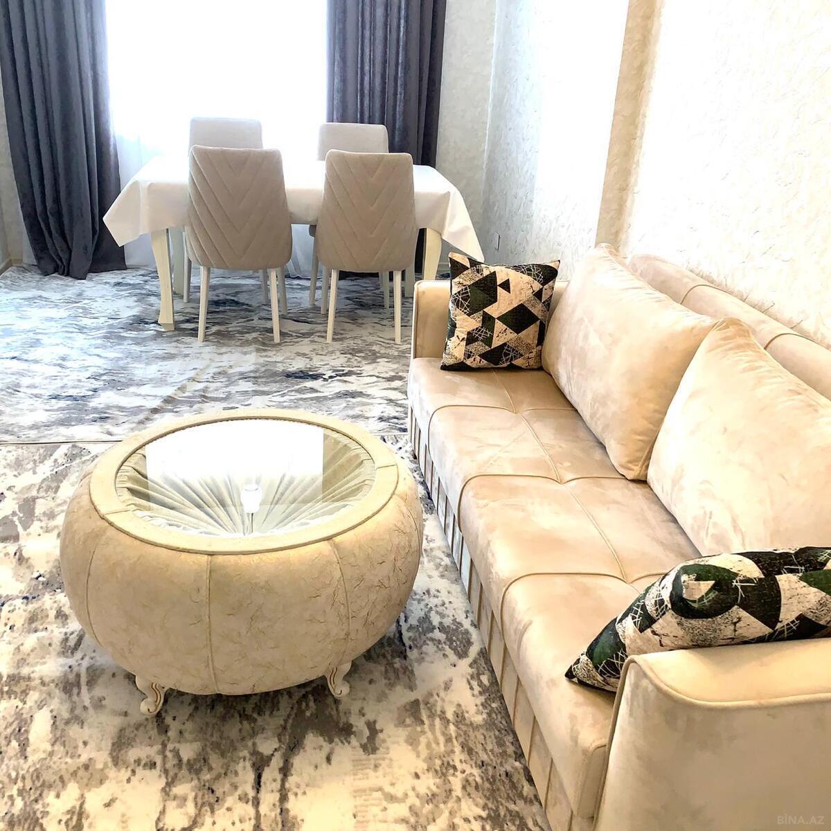 Kirayə verilir 2 otaqlı mənzil 80 m² — Bakı 2 otaq 80.00 m²