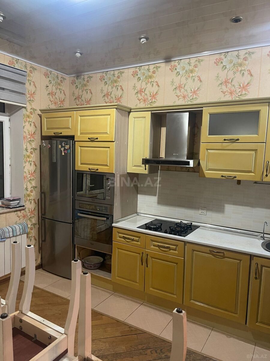 Kirayə verilir 4 otaqlı mənzil 148 m² — Bakı, Memar Əcəmi yanı 4 otaq 148.00 m²