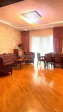 Satılır 4 otaqlı mənzil 180.5 m² — Bakı 4 otaq 180.50 m²