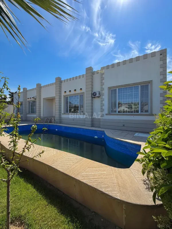 Satılır 5 otaqlı həyət evi 270 m²