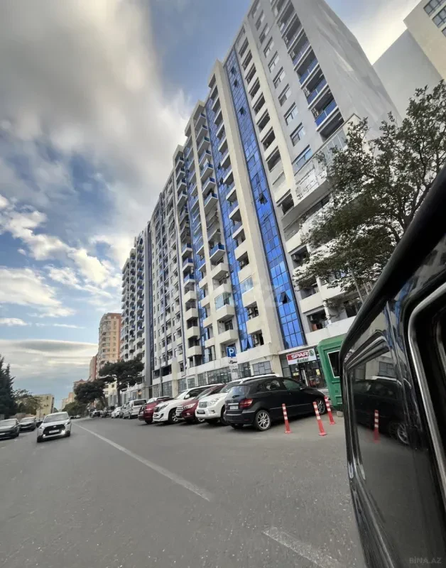 Satılır 3 otaqlı mənzil 83 m²