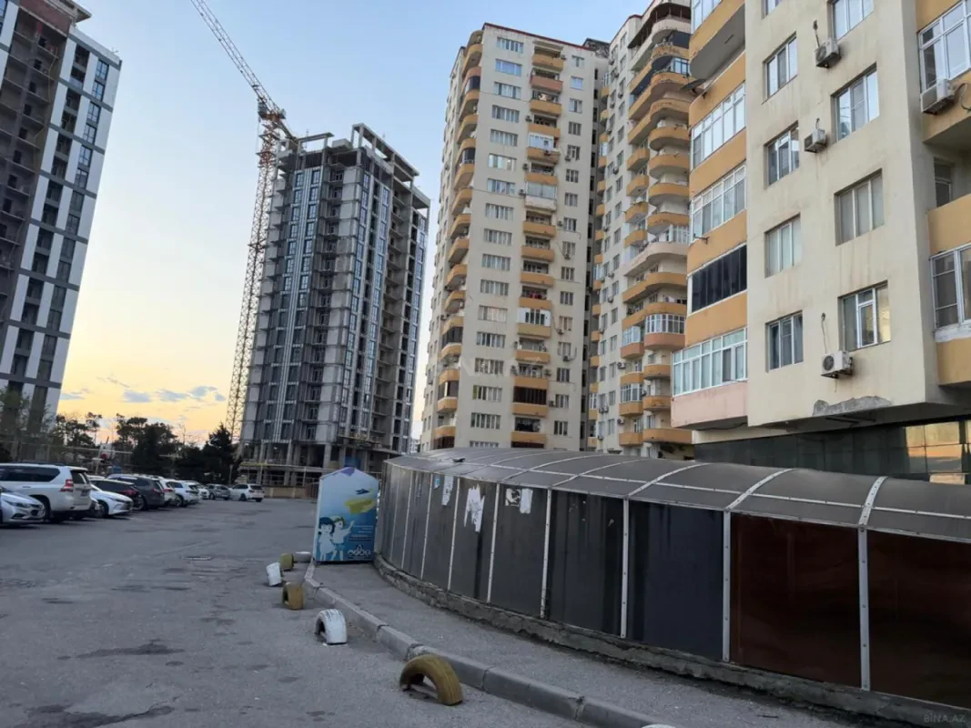 Satılır 2 otaqlı mənzil 65 m²