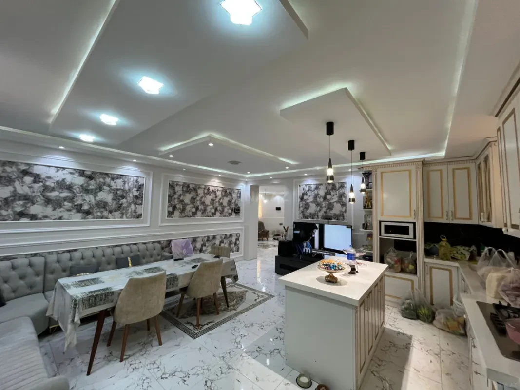 Satılır 7 otaqlı həyət evi 400 m²