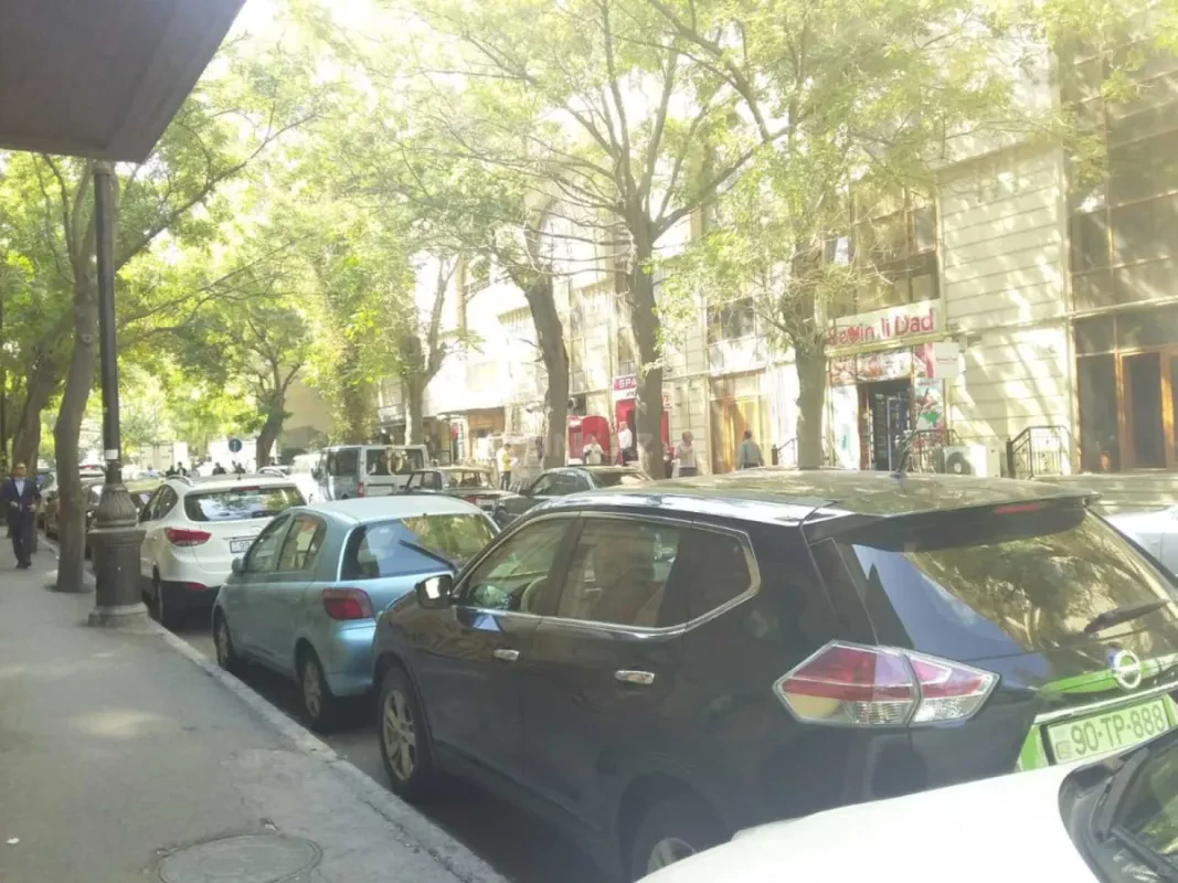Satılır 2 otaqlı mənzil 78 m²