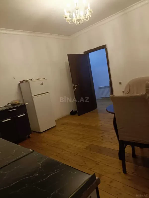 Satılır 4 otaqlı həyət evi 200 m²