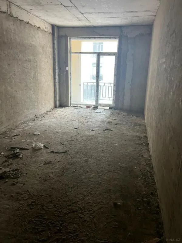 Satılır 4 otaqlı mənzil 231 m²
