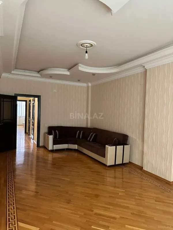 Kirayə verilir 2 otaqlı mənzil 115 m²