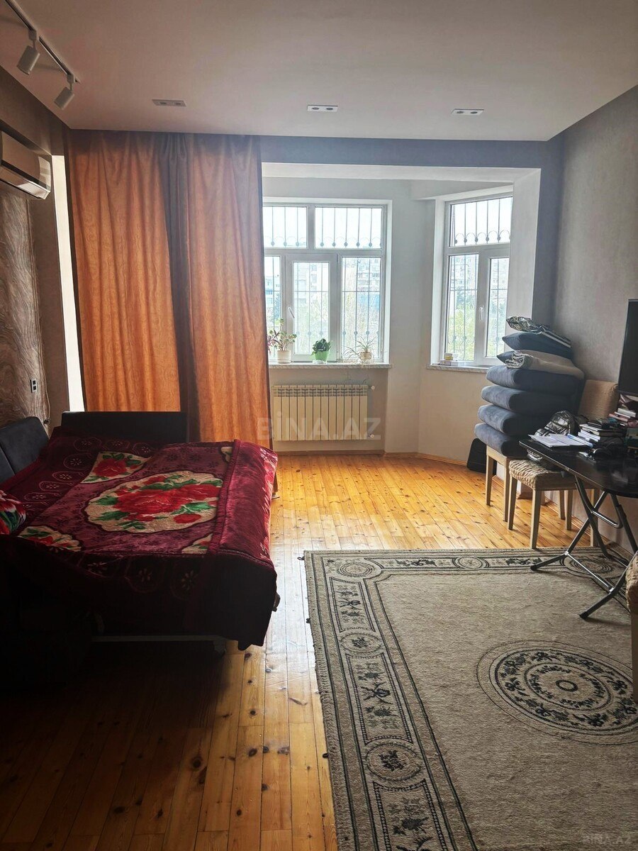 Satılır 2 otaqlı mənzil 82 m² — Bakı, İnşaatçılar 2 otaq 82.00 m²