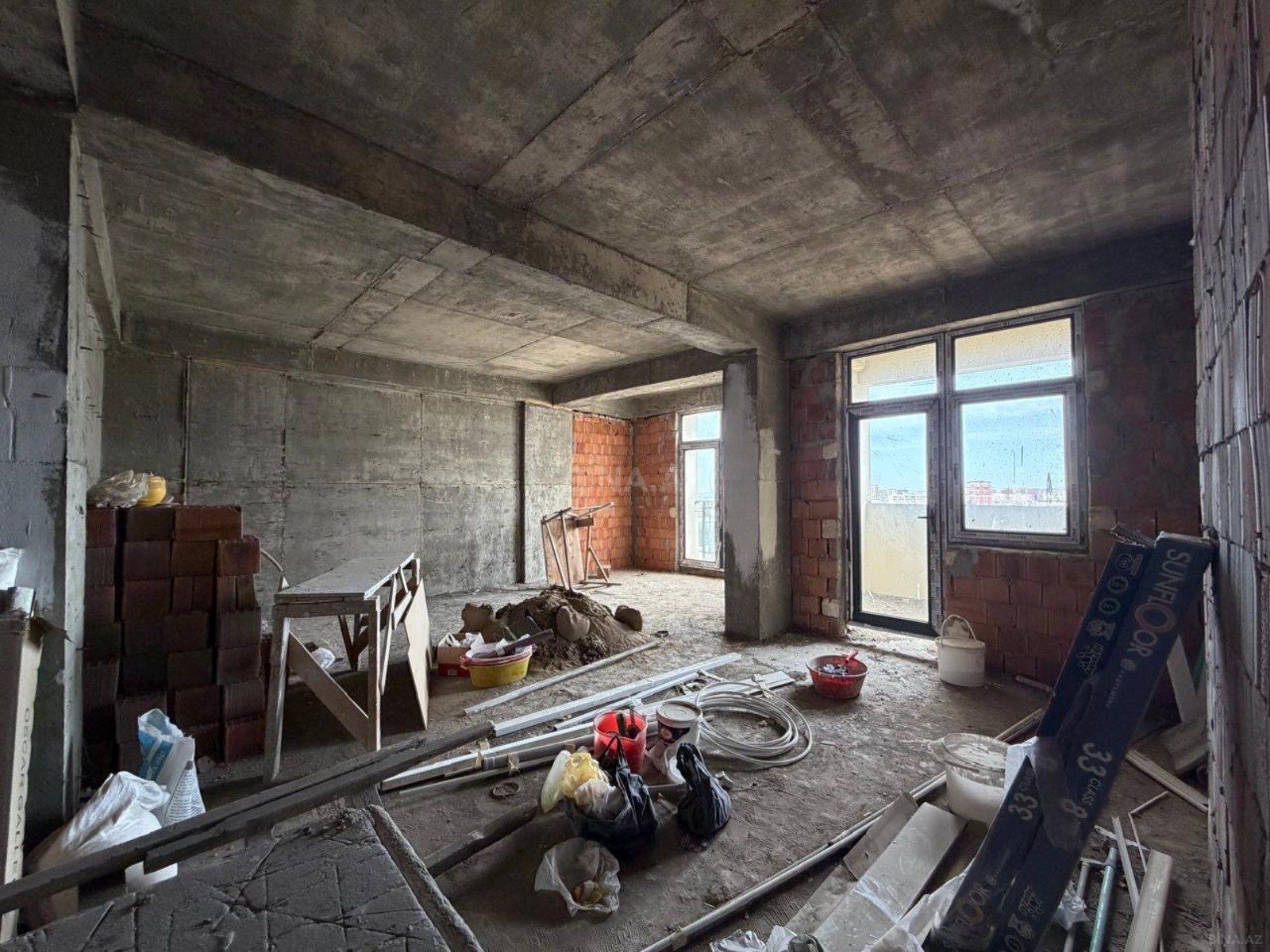 Satılır 2 otaqlı mənzil 66 m² — Bakı, Memar Əcəmi yanı 2 otaq 66.00 m²