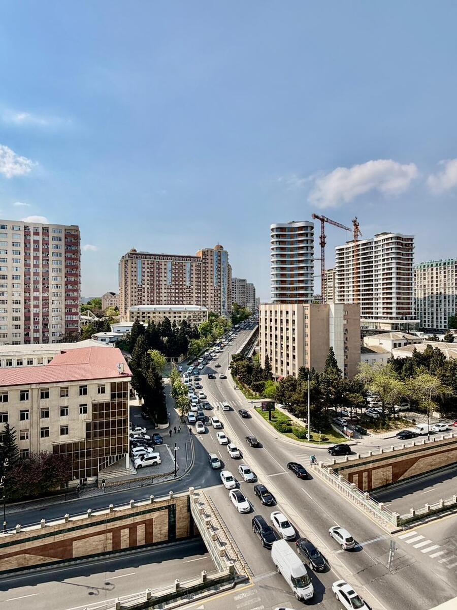 Satılır 3 otaqlı mənzil 138 m² — Bakı 3 otaq 138.00 m²
