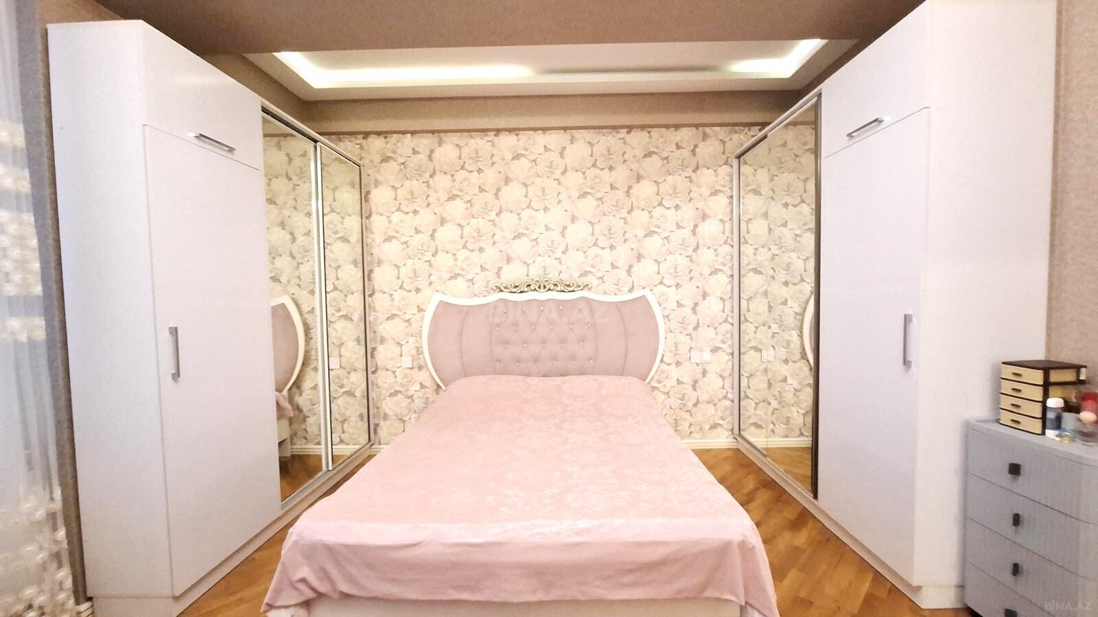 Kirayə verilir 3 otaqlı mənzil 110 m² — Bakı 3 otaq 110.00 m²