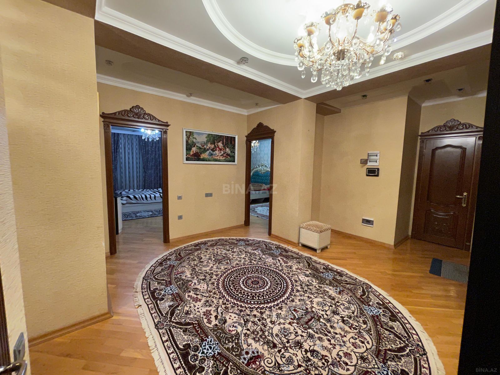 Kirayə verilir 3 otaqlı mənzil 135 m² — Bakı 3 otaq 135.00 m²