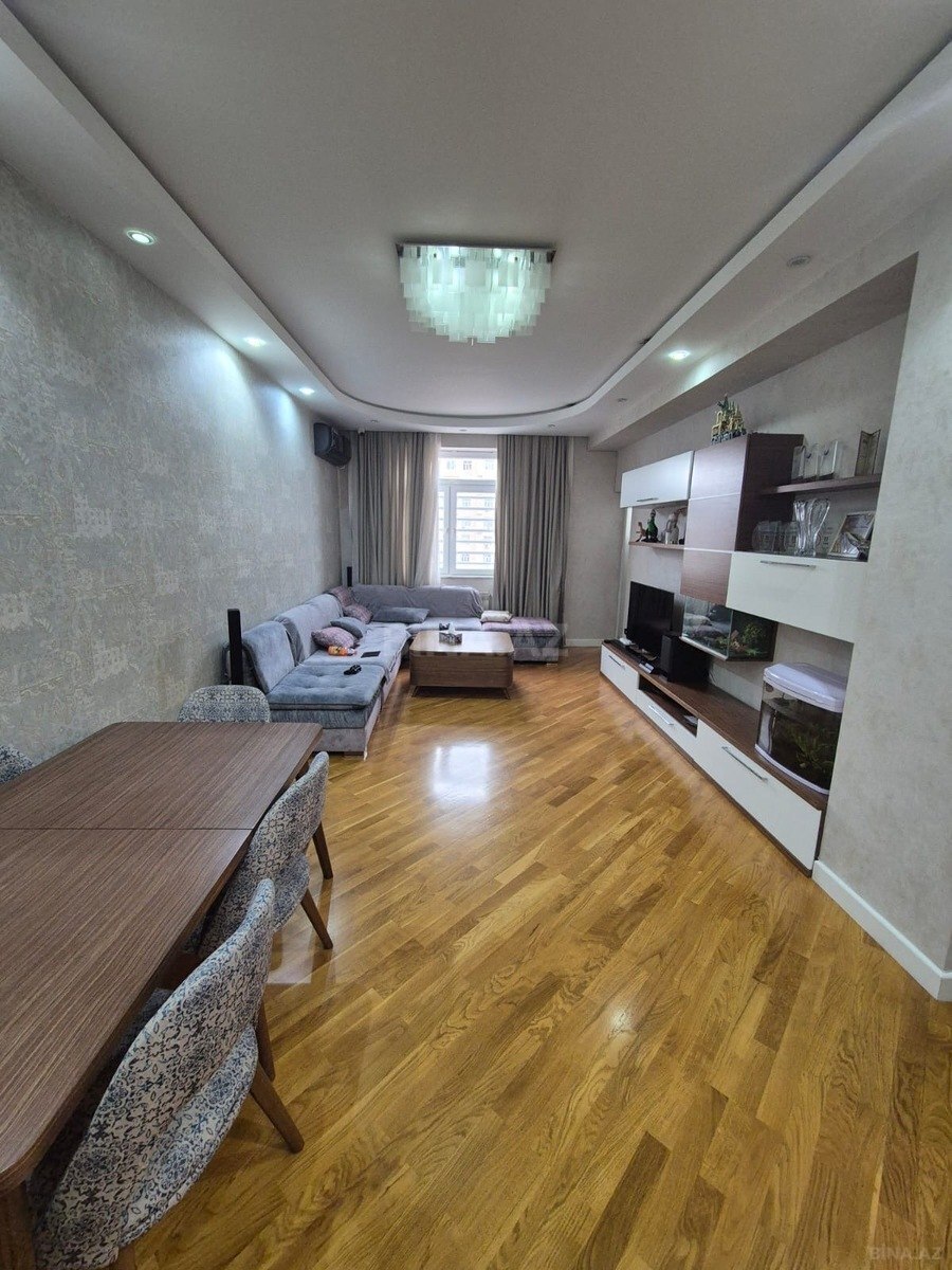 Satılır 3 otaqlı mənzil 130 m² — Bakı, Həzi Aslanov qəs. 3 otaq 130.00 m²