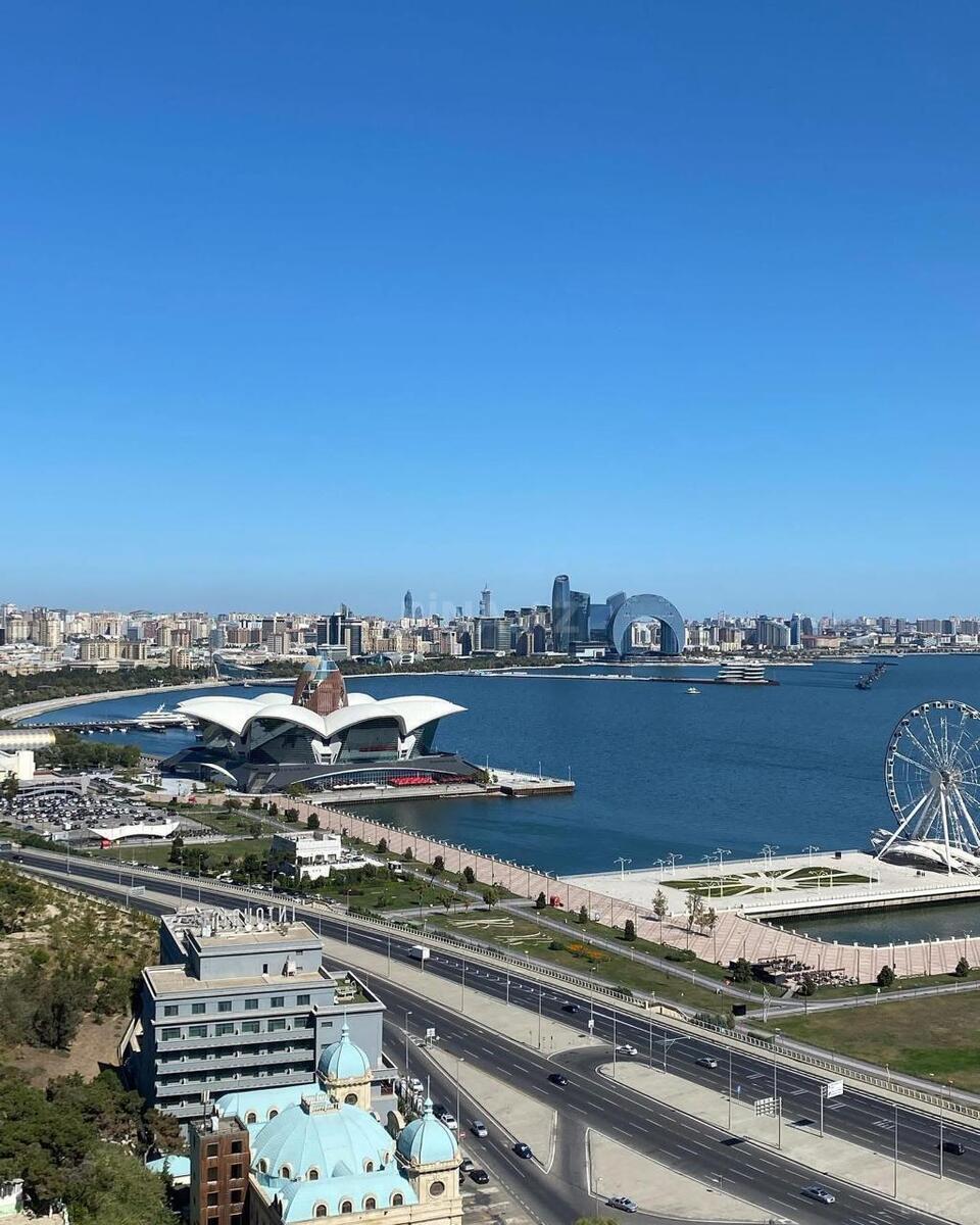 Satılır 4 otaqlı mənzil 303 m² — Bakı, Səbail 4 otaq 303.00 m²