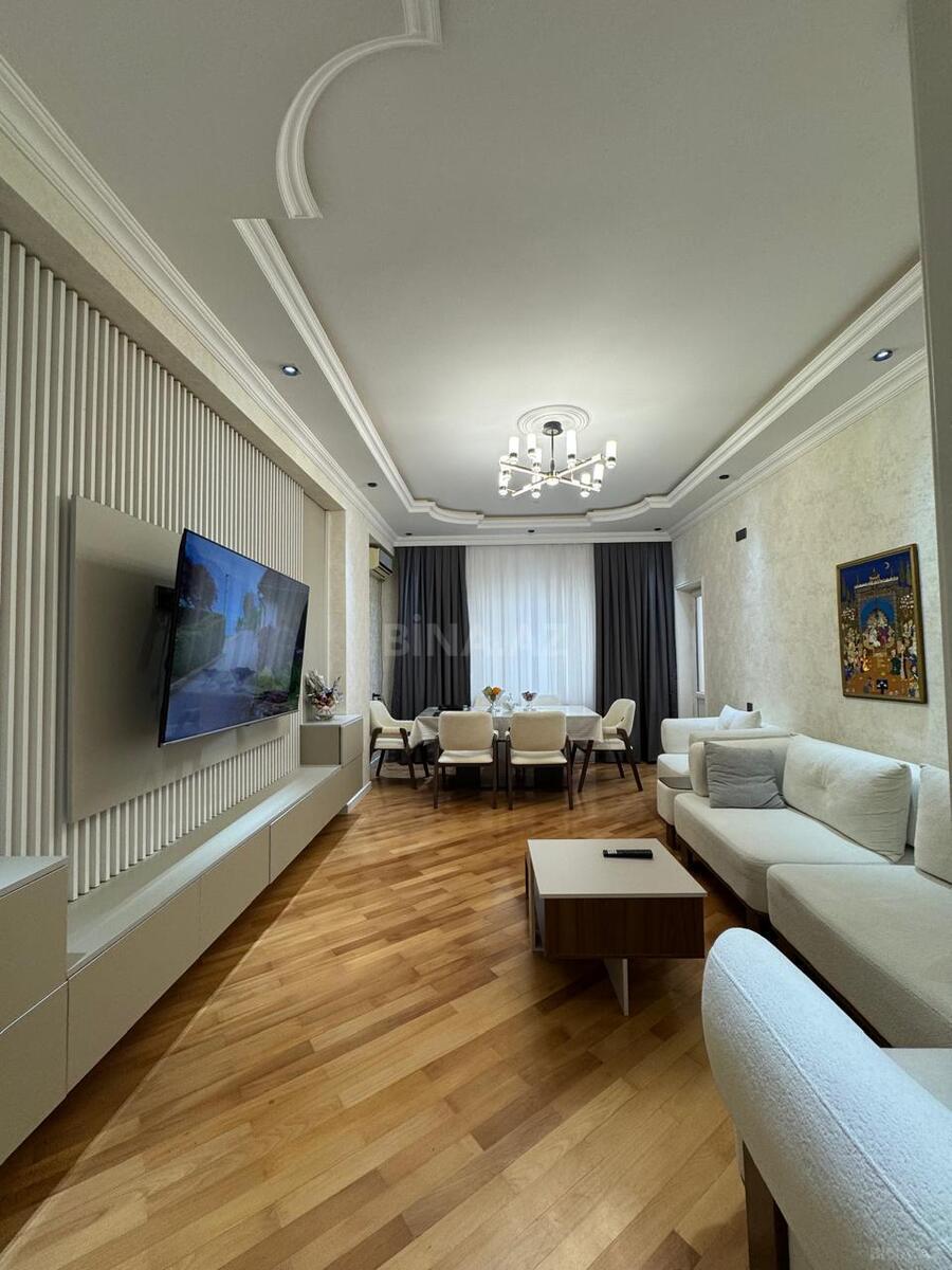 Satılır 3 otaqlı mənzil 110 m² — Bakı, Həzi Aslanov qəs. 3 otaq 110.00 m²
