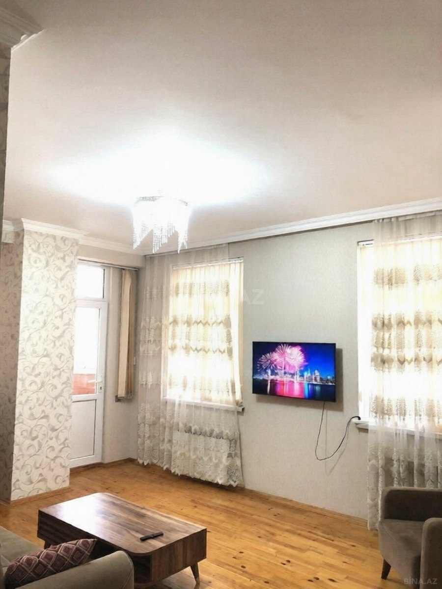 Satılır 3 otaqlı mənzil 166 m² — Bakı, Memar Əcəmi yanı 3 otaq 166.00 m²