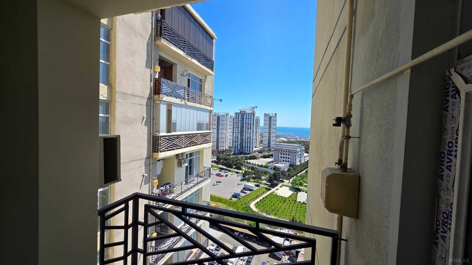 Kirayə verilir 3 otaqlı mənzil 136 m² — Bakı, Həzi Aslanov qəs. 3 otaq 136.00 m²