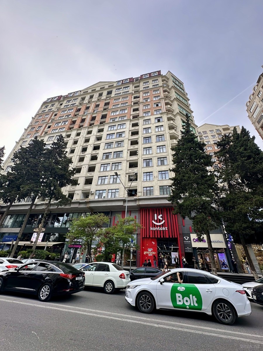 Kirayə verilir 4 otaqlı mənzil 105 m² — Bakı, Nərimanov 4 otaq 105.00 m²