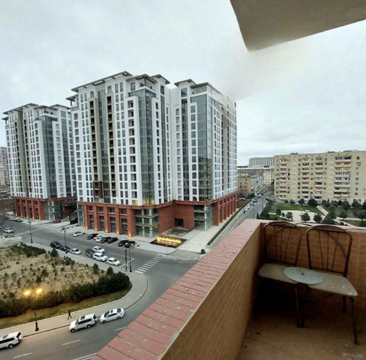 Kirayə verilir 3 otaqlı mənzil 135 m² — Bakı 3 otaq 135.00 m²
