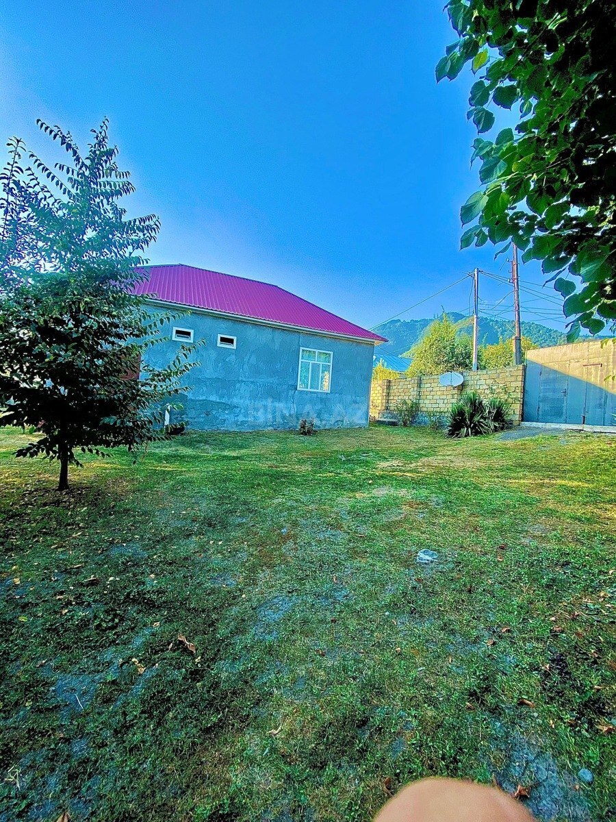 Kirayə verilir 3 otaqlı həyət evi 80 m² — Qəbələ 3 otaq 80.00 m²