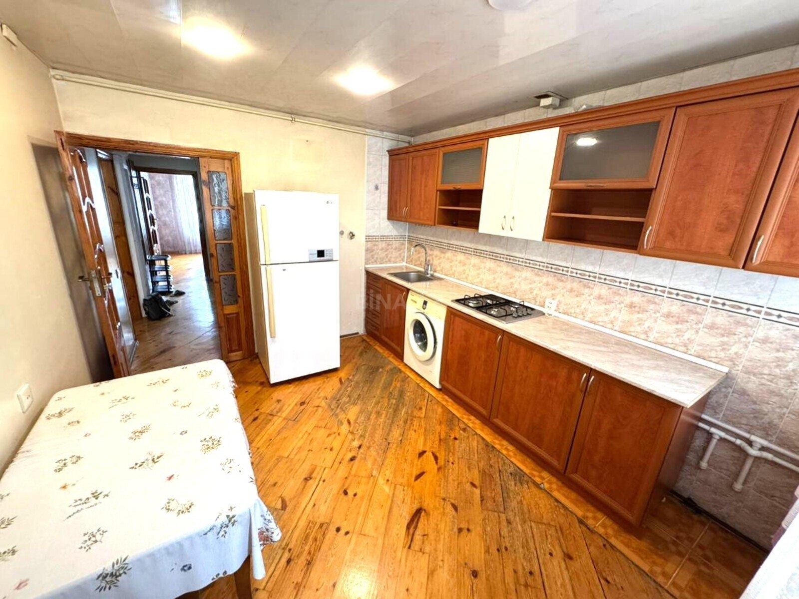 Kirayə verilir 2 otaqlı mənzil 70 m² — Bakı 2 otaq 70.00 m²