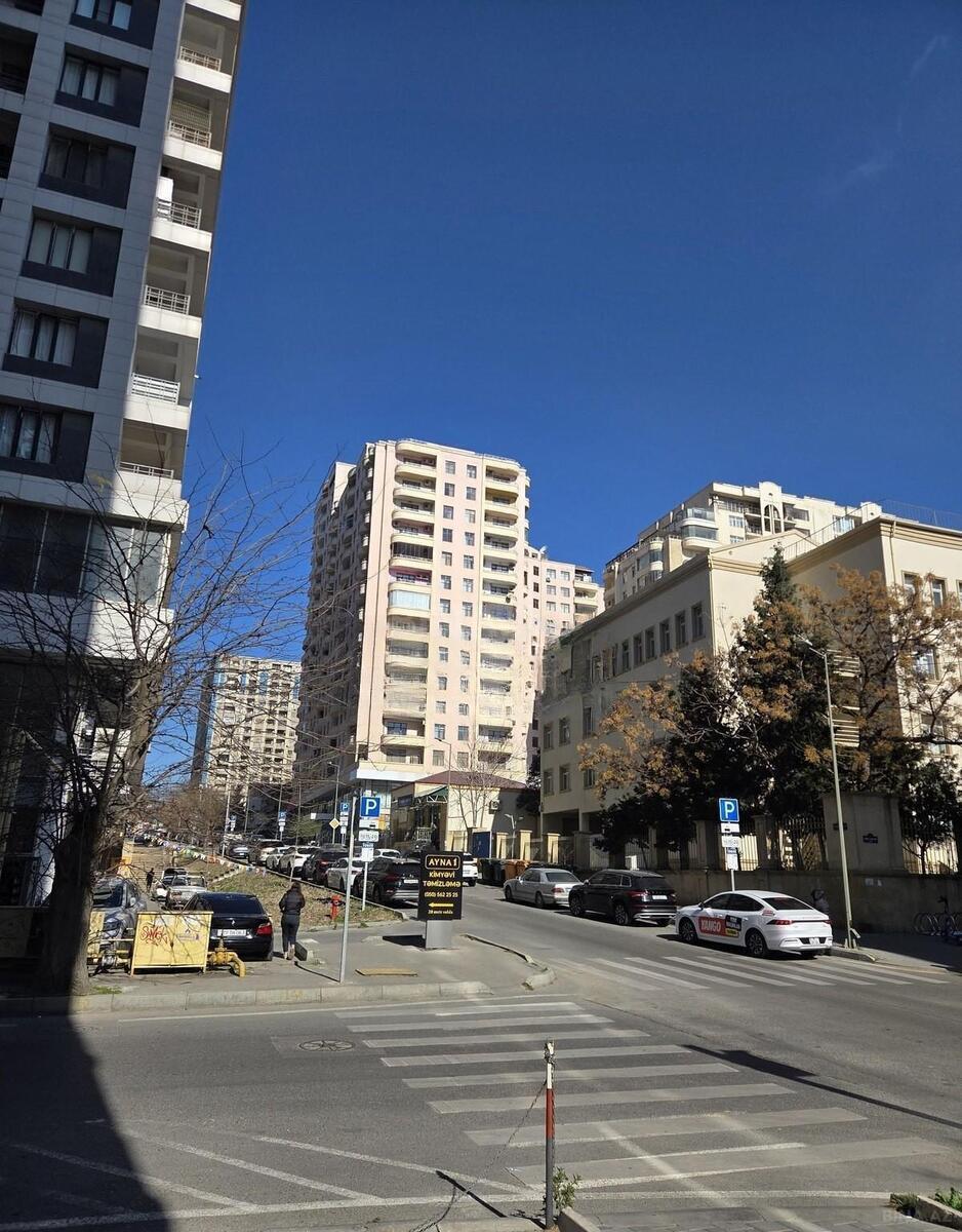 Satılır 4 otaqlı mənzil 160 m² — Bakı 4 otaq 160.00 m²