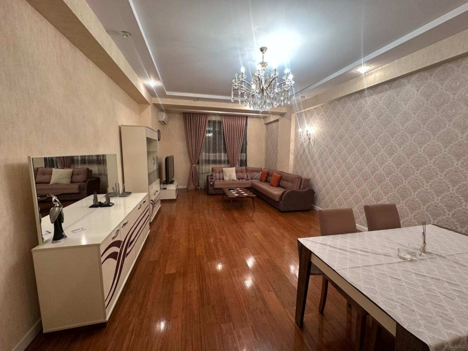 Satılır 4 otaqlı mənzil 185 m² — Bakı 4 otaq 185.00 m²