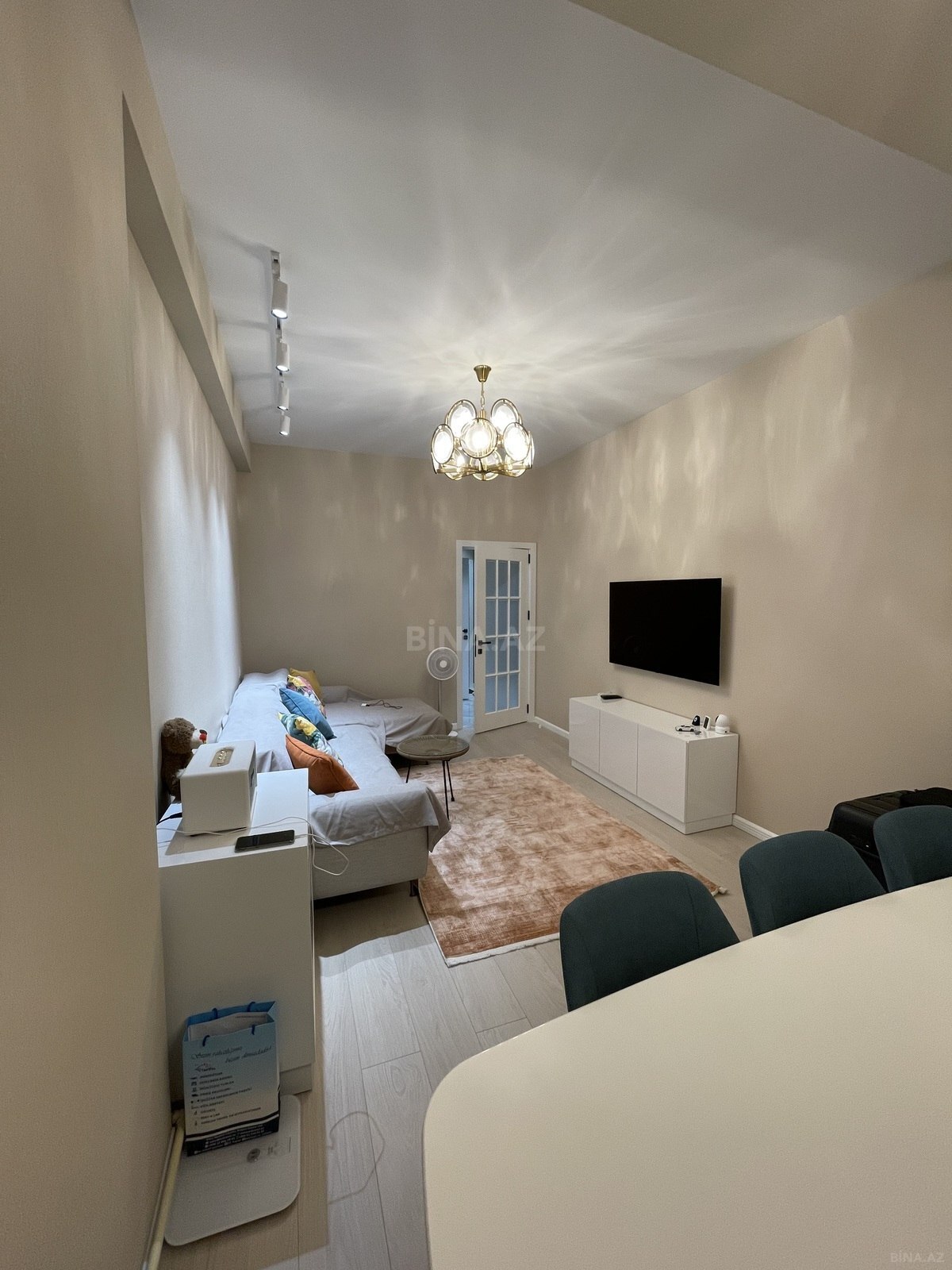 Satılır 2 otaqlı mənzil 59 m² — Bakı, Memar Əcəmi yanı 2 otaq 59.00 m²