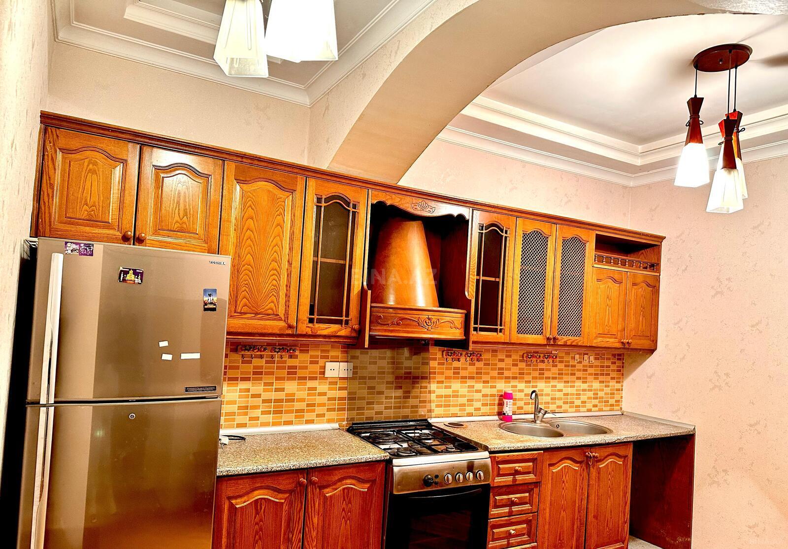 Satılır 3 otaqlı mənzil 93 m² — Bakı, Nizami 3 otaq 93.00 m²