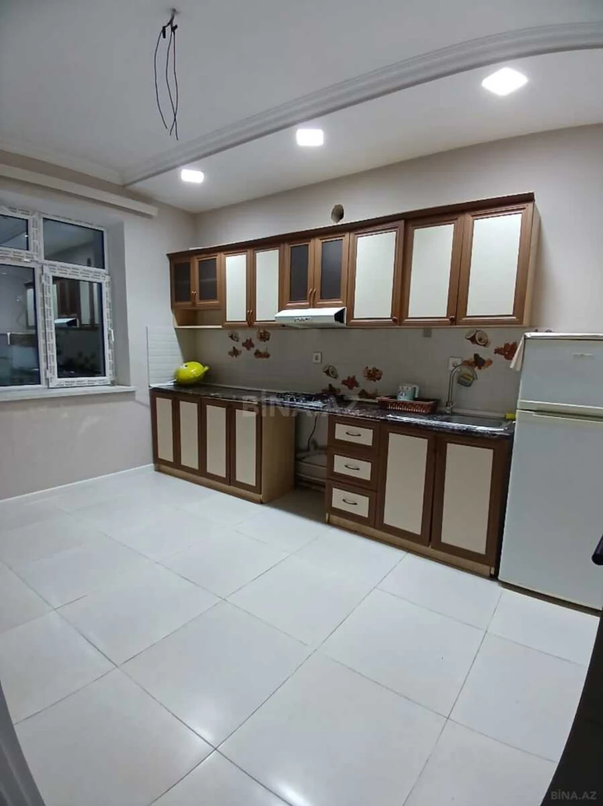 Kirayə verilir 6 otaqlı həyət evi 200 m²