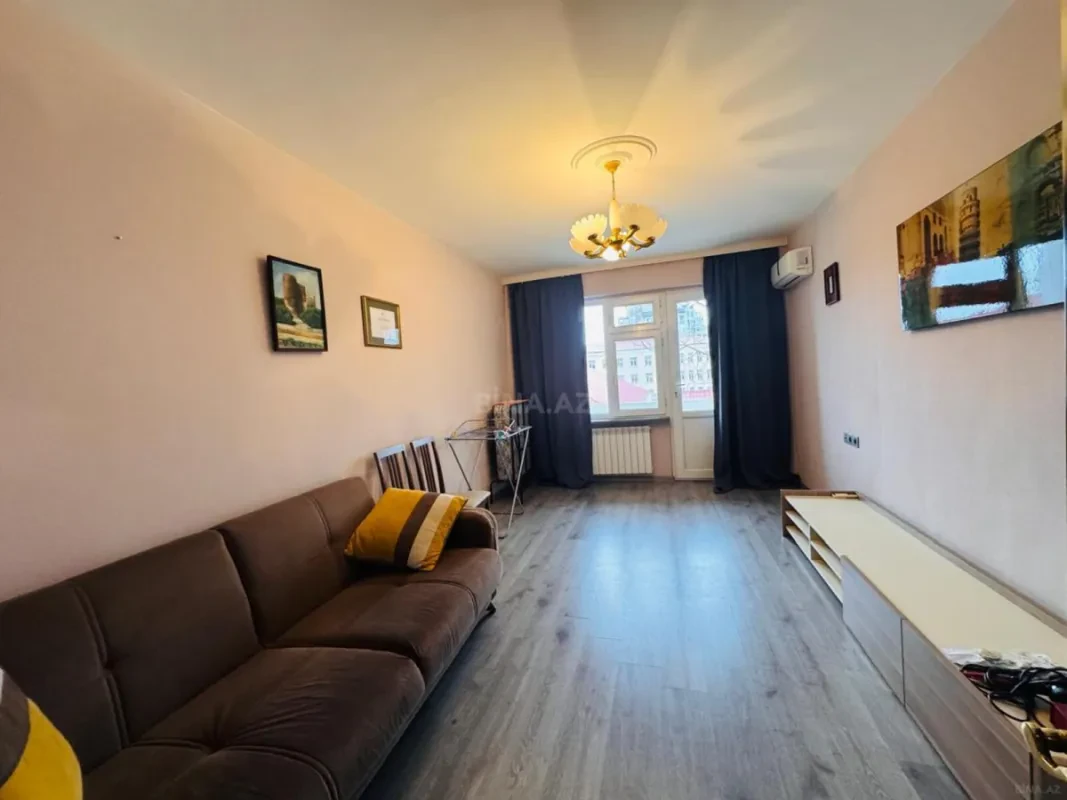 Kirayə verilir 2 otaqlı mənzil 70 m²
