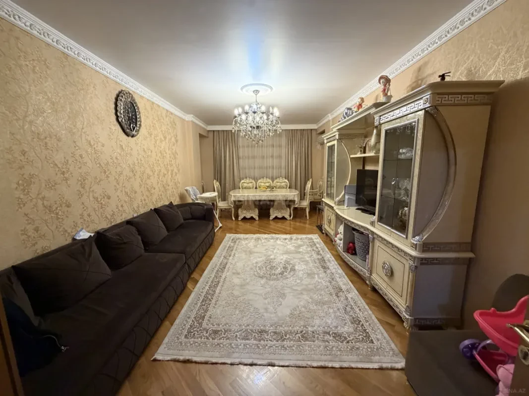 Satılır 3 otaqlı mənzil 115 m²