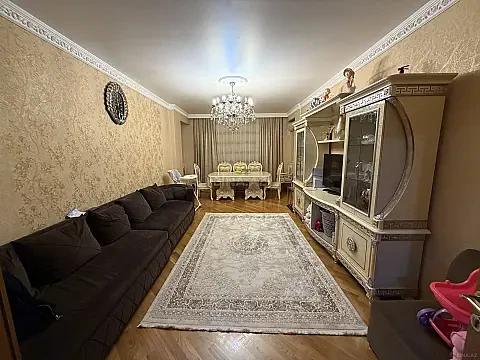 Satılır 3 otaqlı mənzil 115 m² — Bakı, İnşaatçılar 3 otaq 115.00 m²