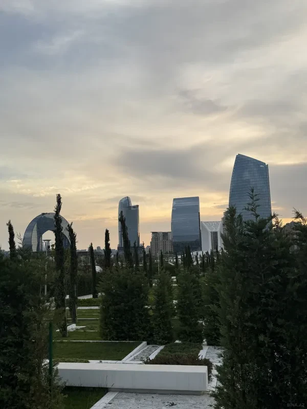 Satılır 3 otaqlı mənzil 123 m²