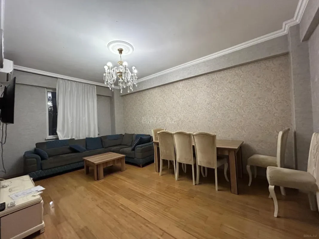 Satılır 4 otaqlı mənzil 105 m²
