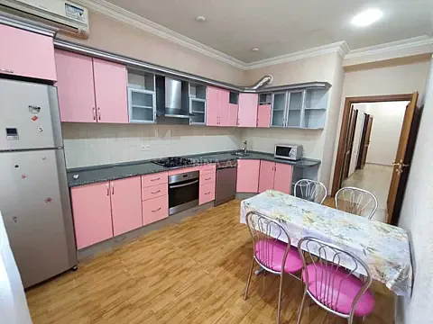 Satılır 2 otaqlı mənzil 100 m² — Bakı, Nizami 2 otaq 100.00 m²