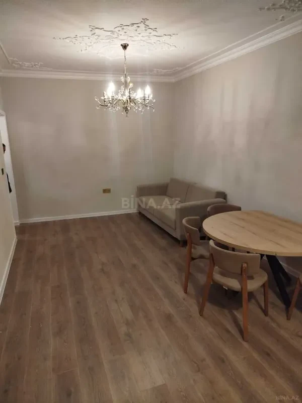 Kirayə verilir 2 otaqlı mənzil 40 m²